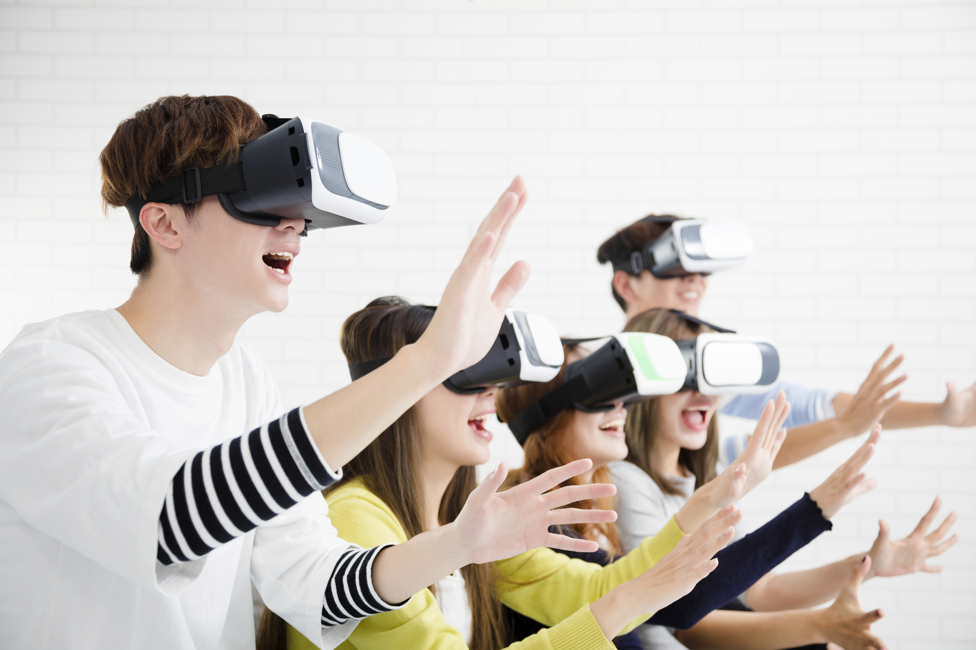 线上看仓2.0时代来临，顺丰丰泰邀您体验VR看仓新模式